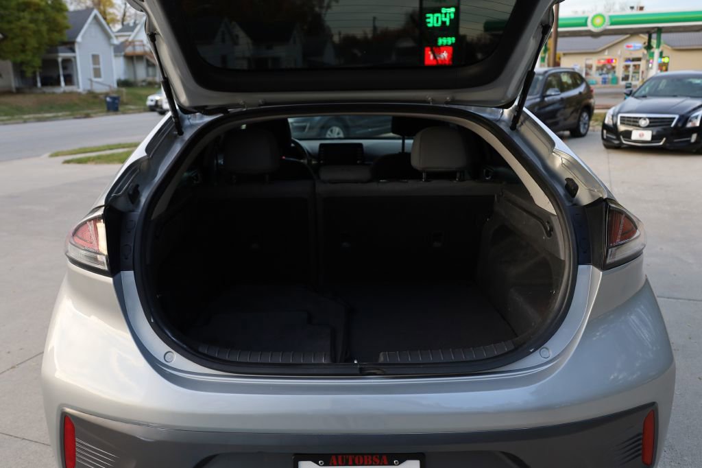 Used 2020 Hyundai Ioniq SEL image 28