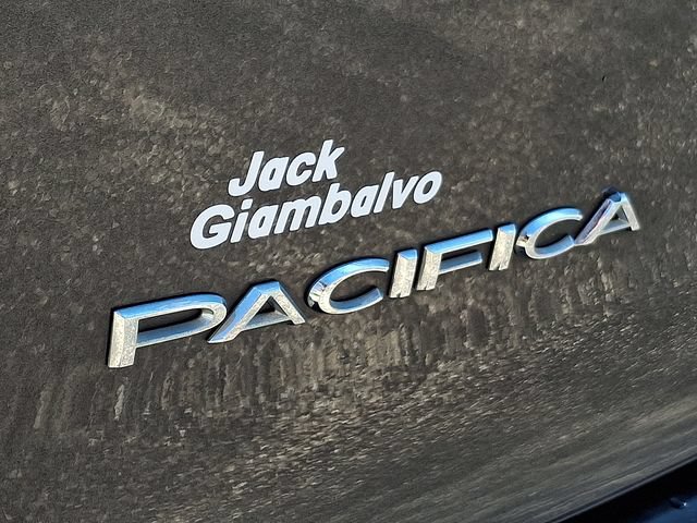 Certified 2023 Chrysler Pacifica Touring-L FWD image 31