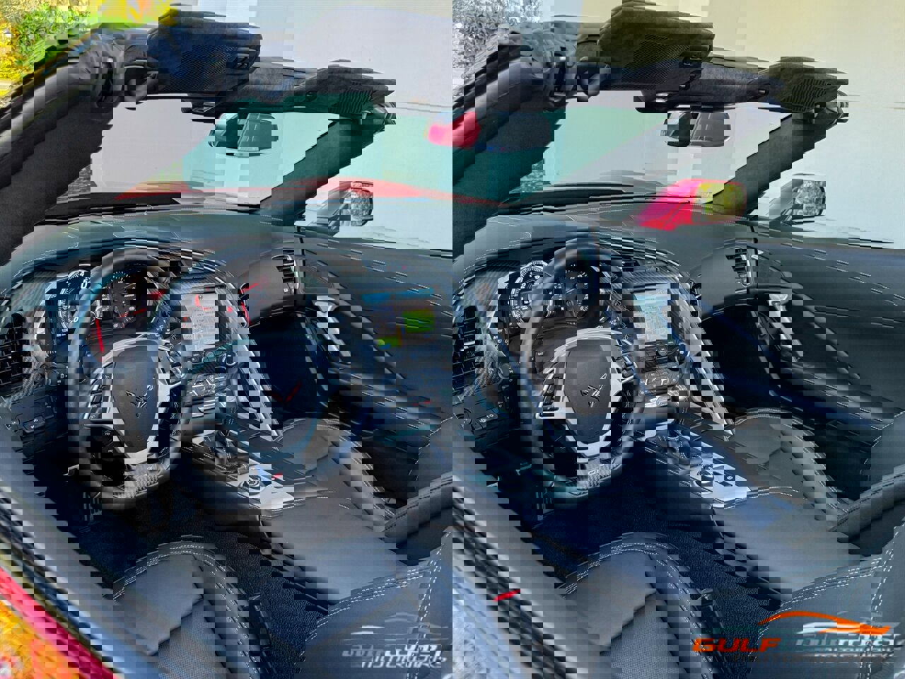 Used 2015 Chevrolet Corvette Z06 w/ 3LZ Preferred Equipment Group image 2