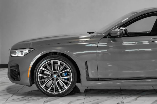 Used 2020 BMW 750i xDrive w/ Executive Package AWD/4WD image 18