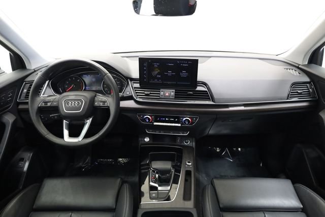 Used 2024 Audi Q5 2.0T Premium w/ Convenience Package image 16