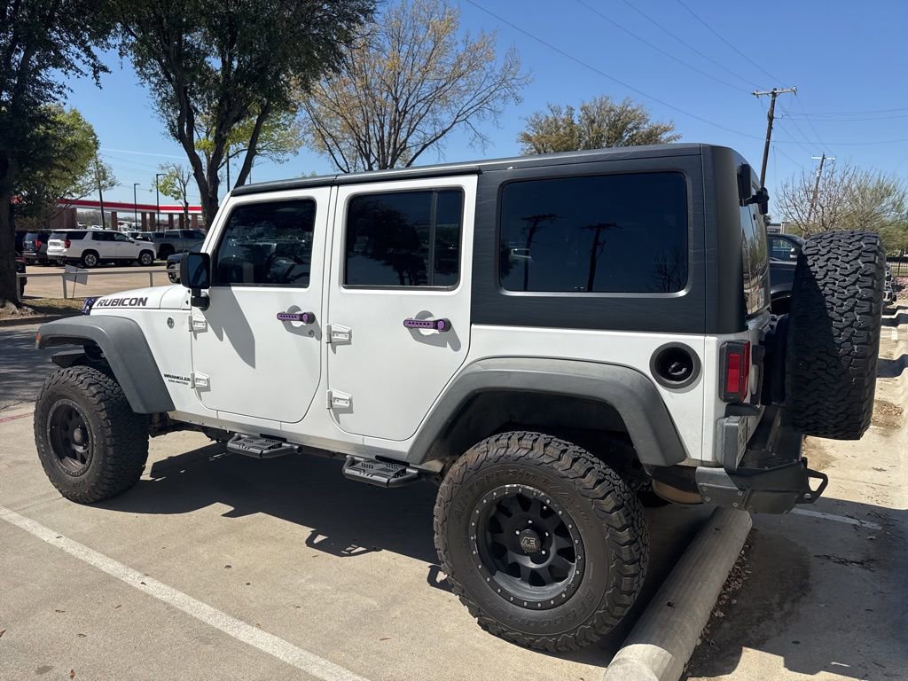 Used 2016 Jeep Wrangler Unlimited Rubicon w/ Connectivity Group image 3
