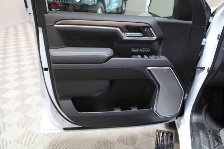 New 2026 Chevrolet Silverado 1500 High Country AWD/4WD image 18