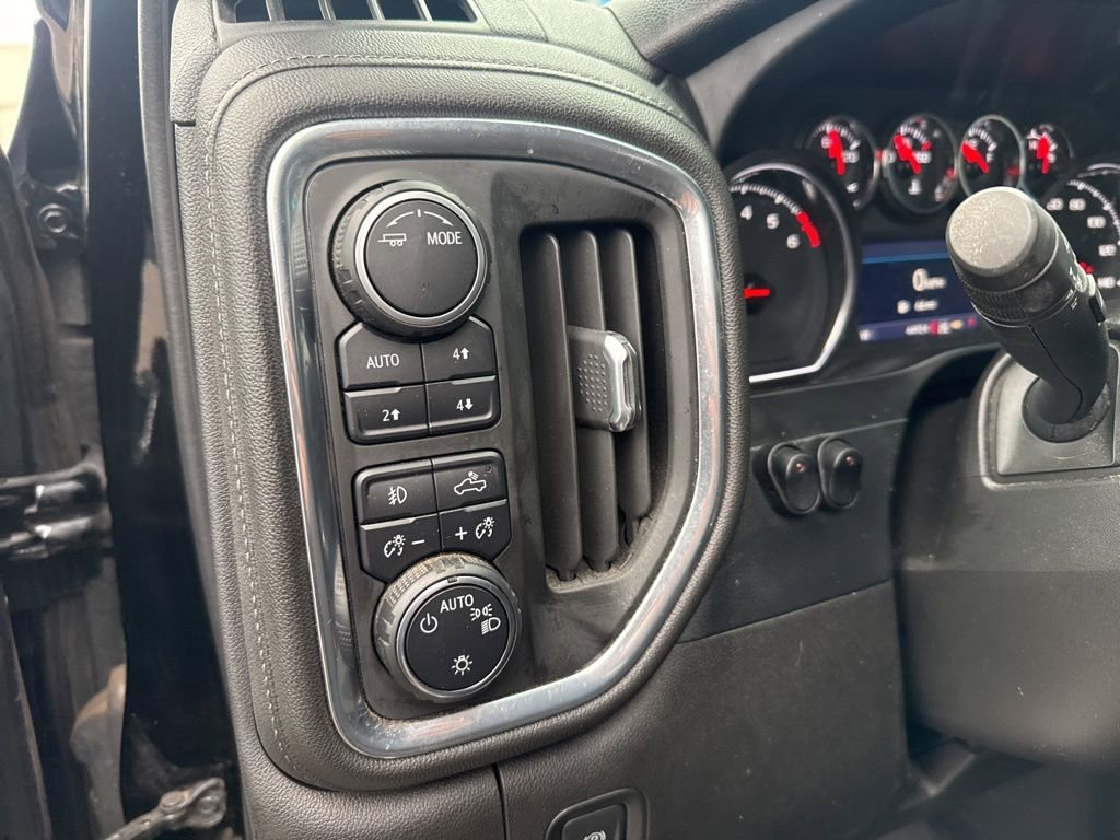 Used 2022 Chevrolet Silverado 1500 LT Trail Boss AWD/4WD image 27