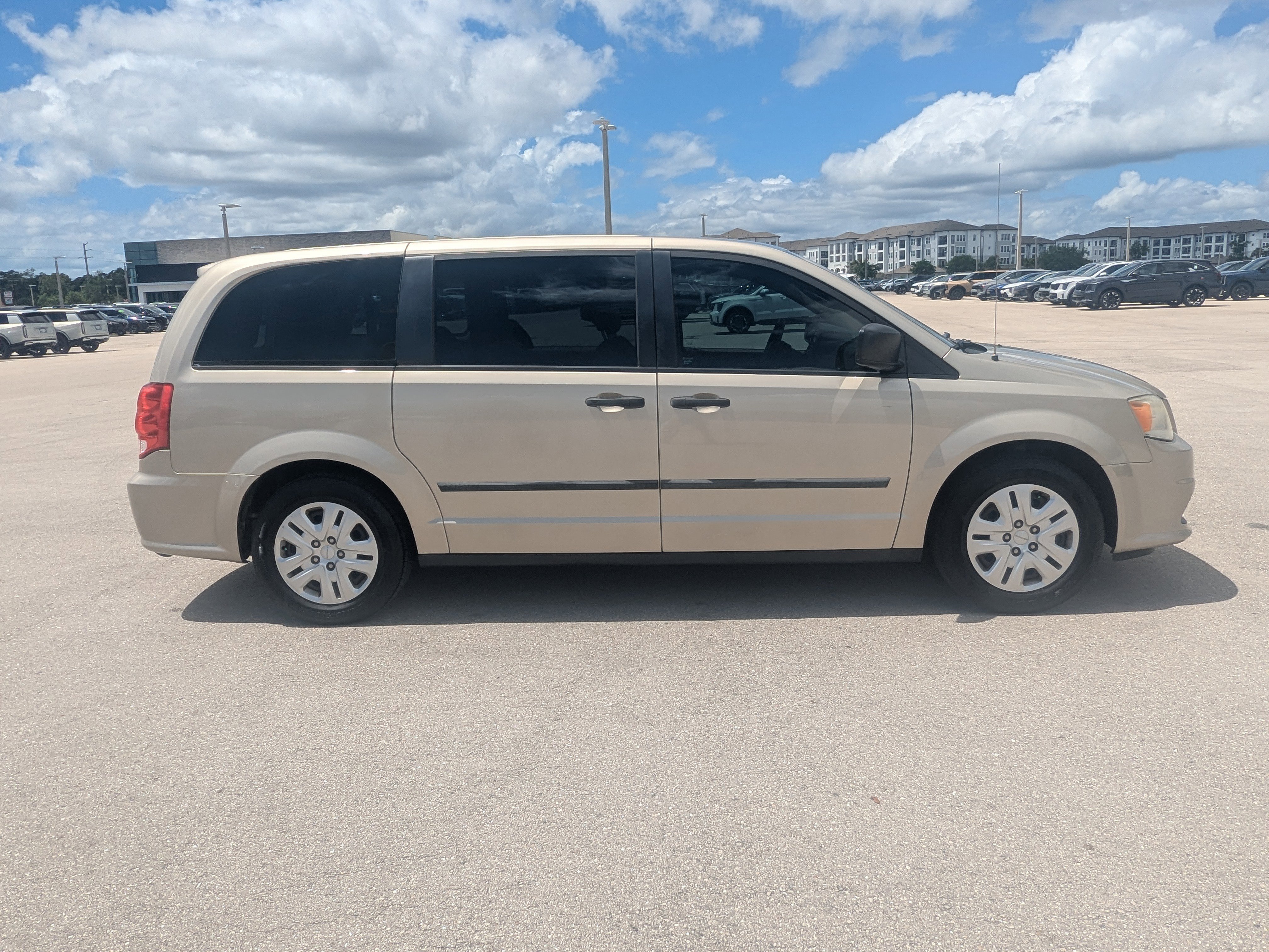 Used 2014 Dodge Grand Caravan American Value Package FWD image 5