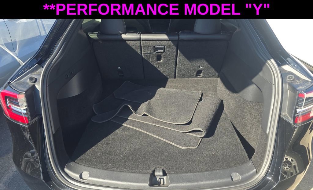 Used 2022 Tesla Model Y Performance image 8