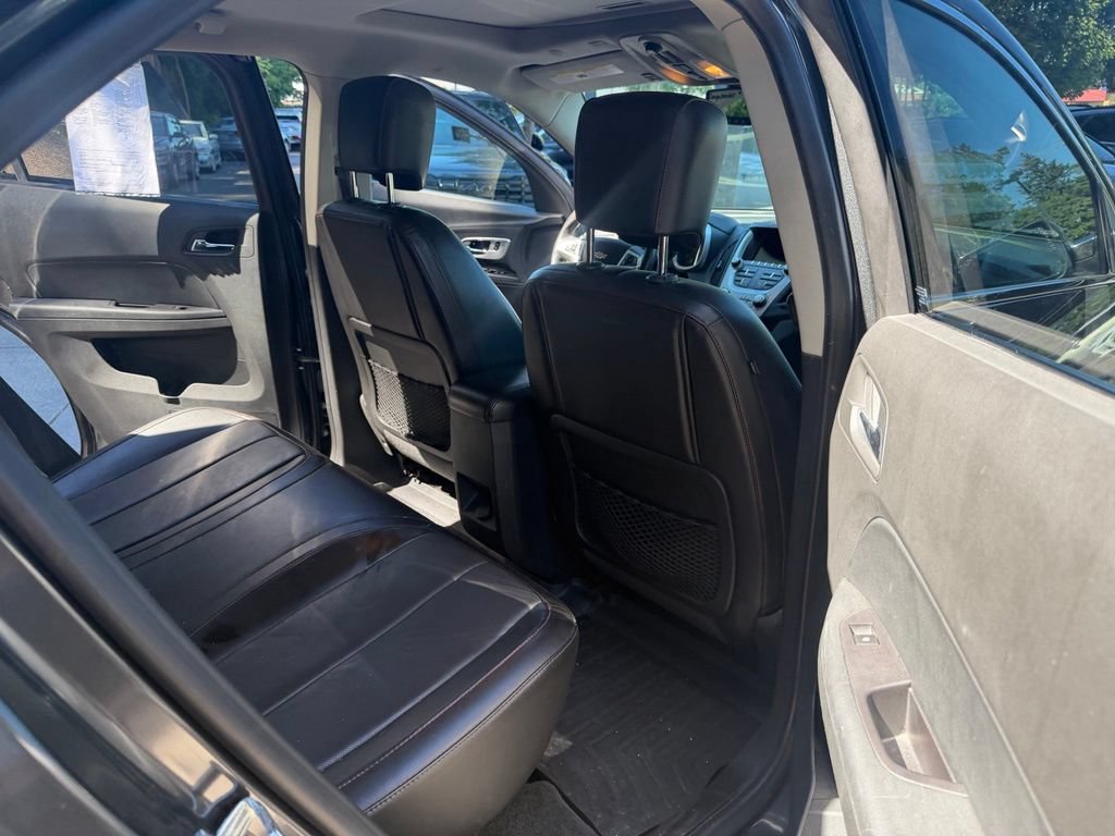 Used 2017 Chevrolet Equinox Premier w/ Enhanced Convenience Package AWD/4WD image 15