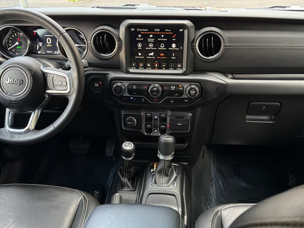 Used 2023 Jeep Wrangler Unlimited Sahara AWD/4WD image 31