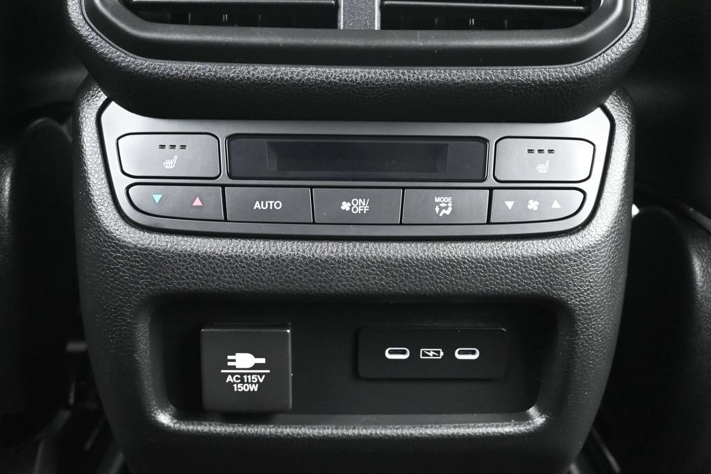 Used 2024 Honda Pilot Elite image 16