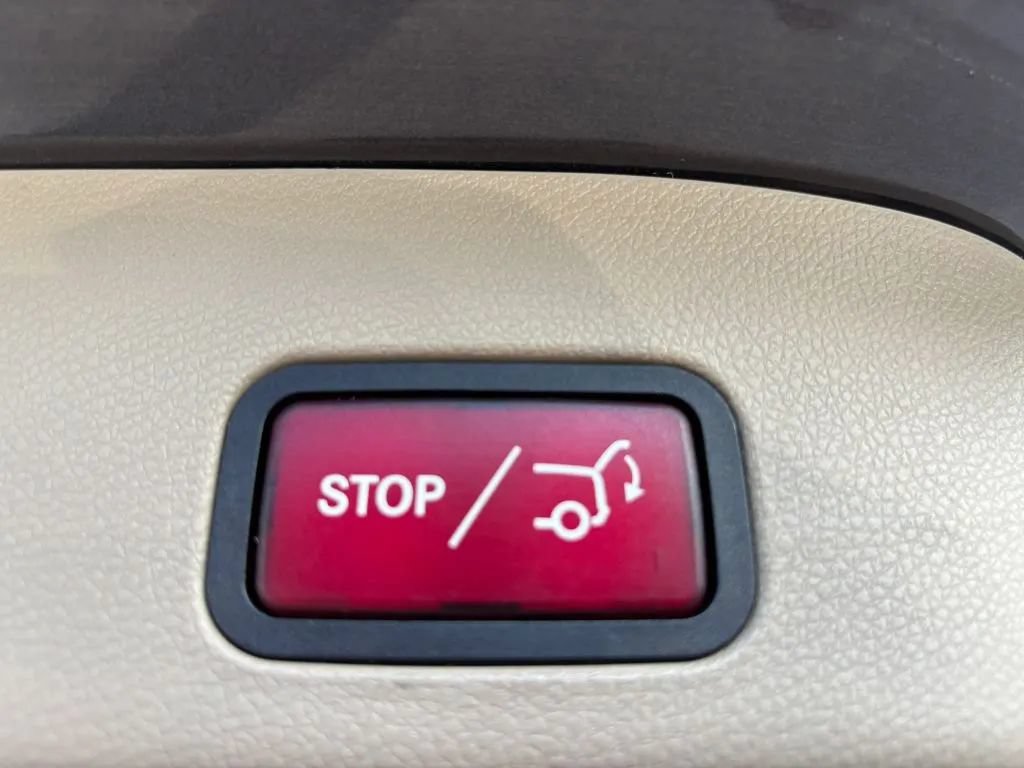 Used 2014 Mercedes-Benz GL 450 4MATIC image 17