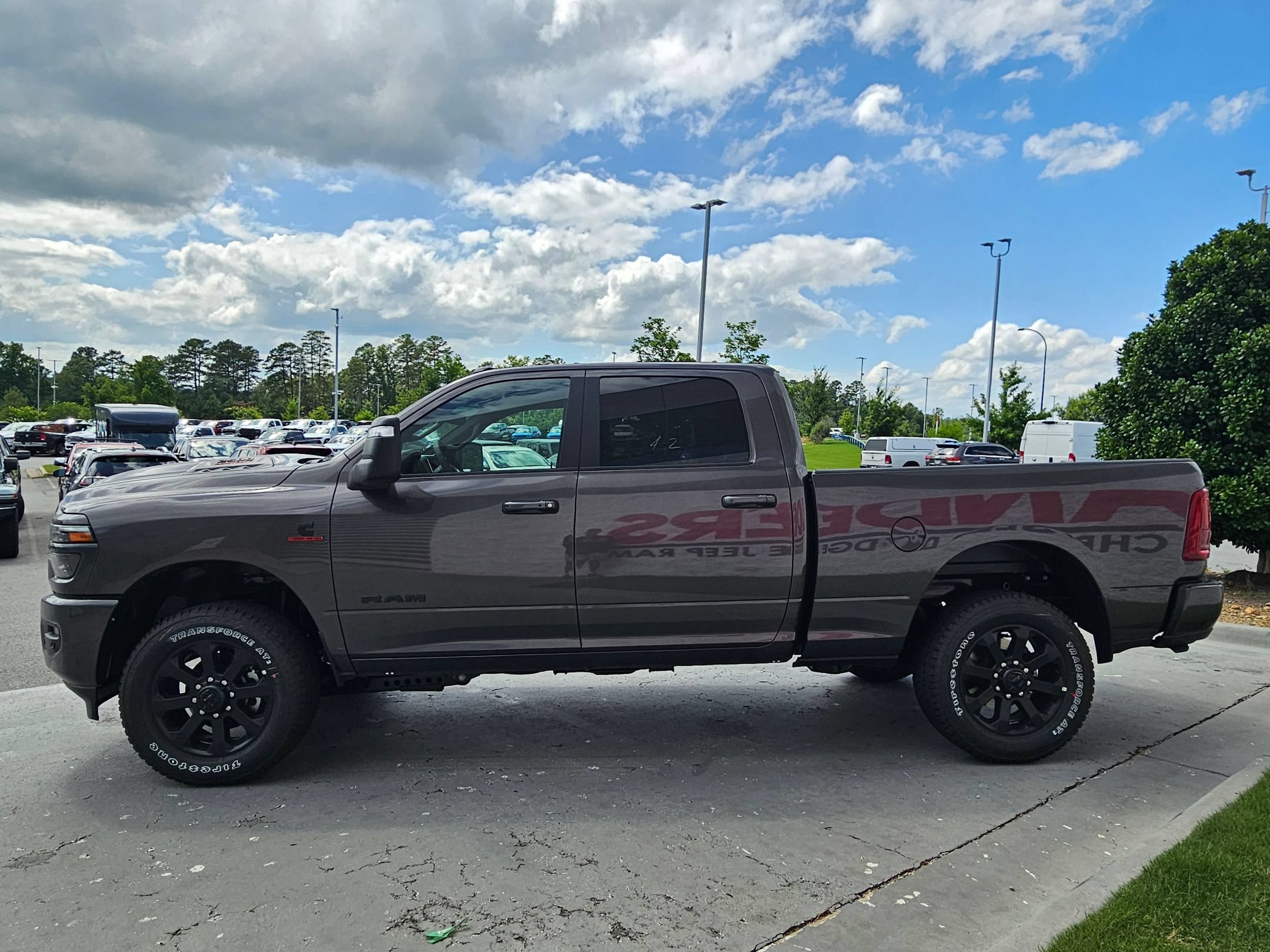 New 2026 RAM 2500 Laramie w/ Night Edition AWD/4WD image 4