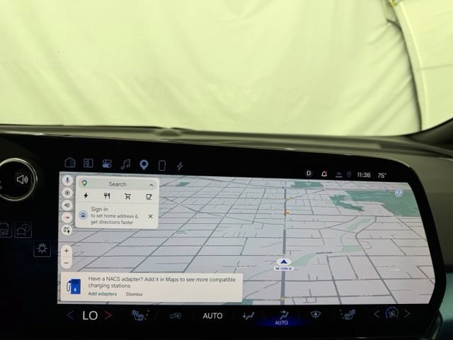 Used 2024 Chevrolet Equinox EV LT w/ LPO, Trailering Package FWD image 33