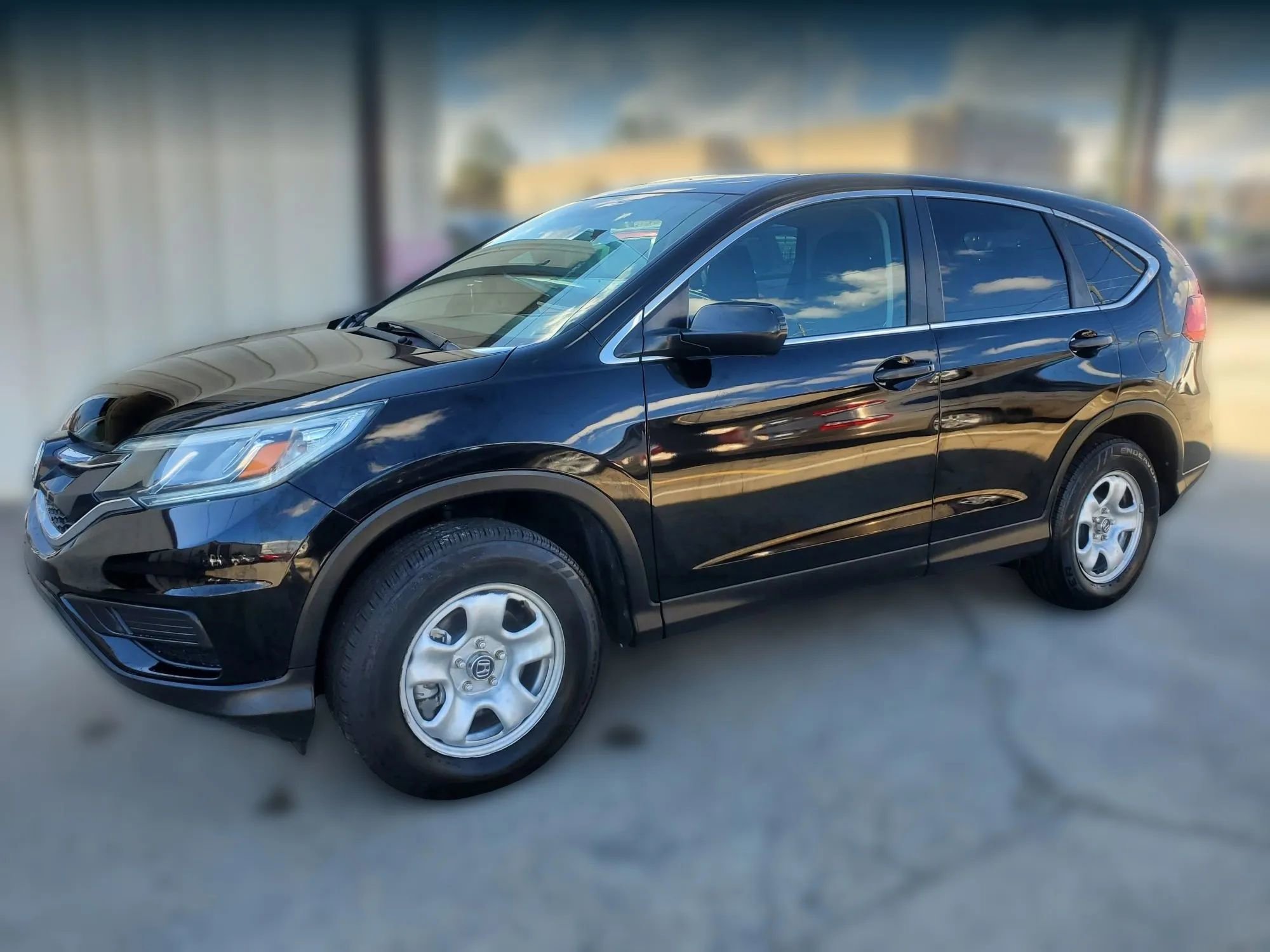 Used 2015 Honda CR-V LX image 3