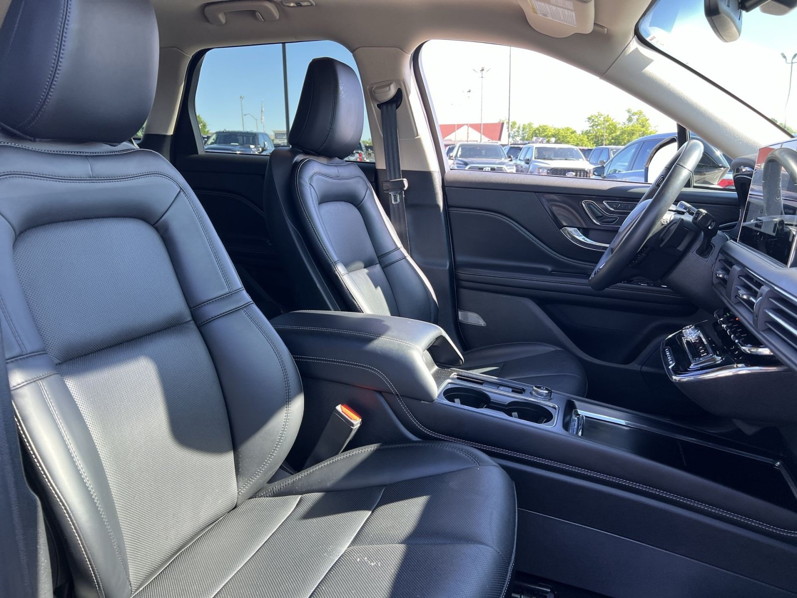 Used 2023 Lincoln Corsair Reserve FWD image 25
