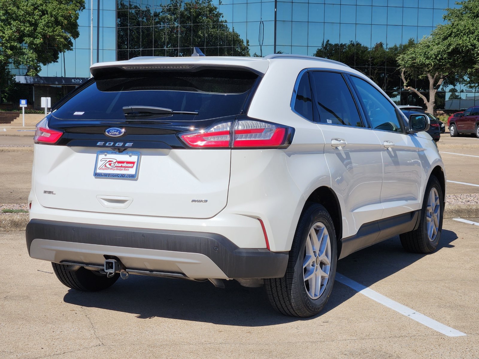 Used 2023 Ford Edge SEL w/ Convenience Package AWD/4WD image 6