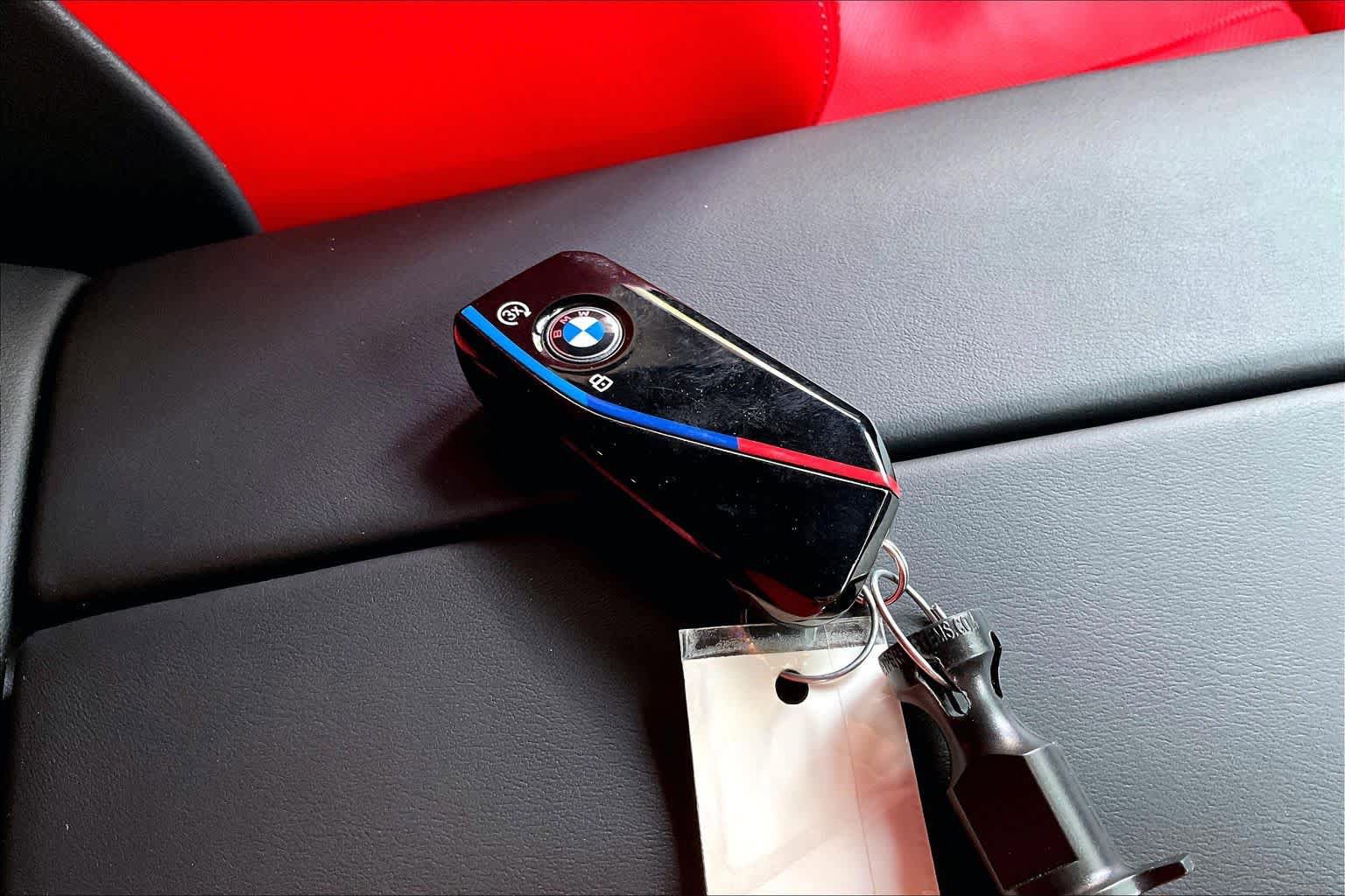 Used 2026 BMW M5 w/ Carbon Package AWD/4WD image 14