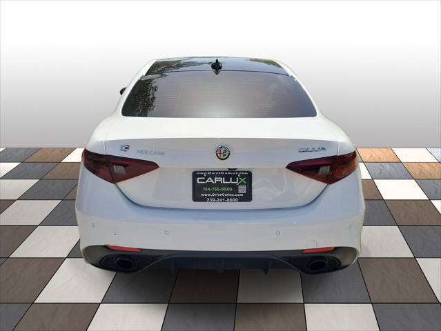 Used 2023 Alfa Romeo Giulia Veloce RWD image 5