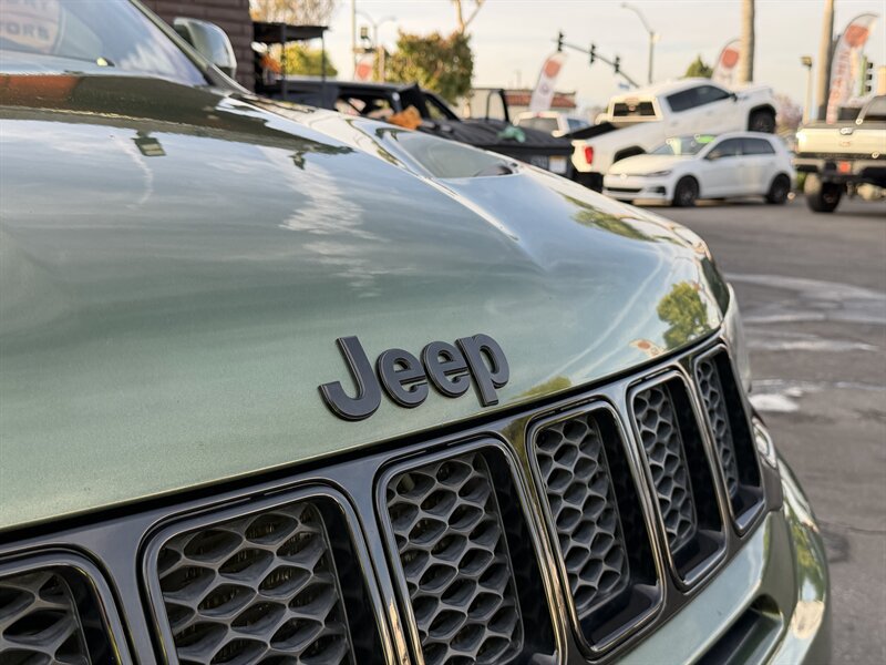 Used 2020 Jeep Grand Cherokee SRT AWD/4WD image 8
