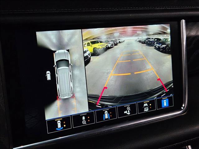 Used 2022 GMC Yukon Denali AWD/4WD image 12