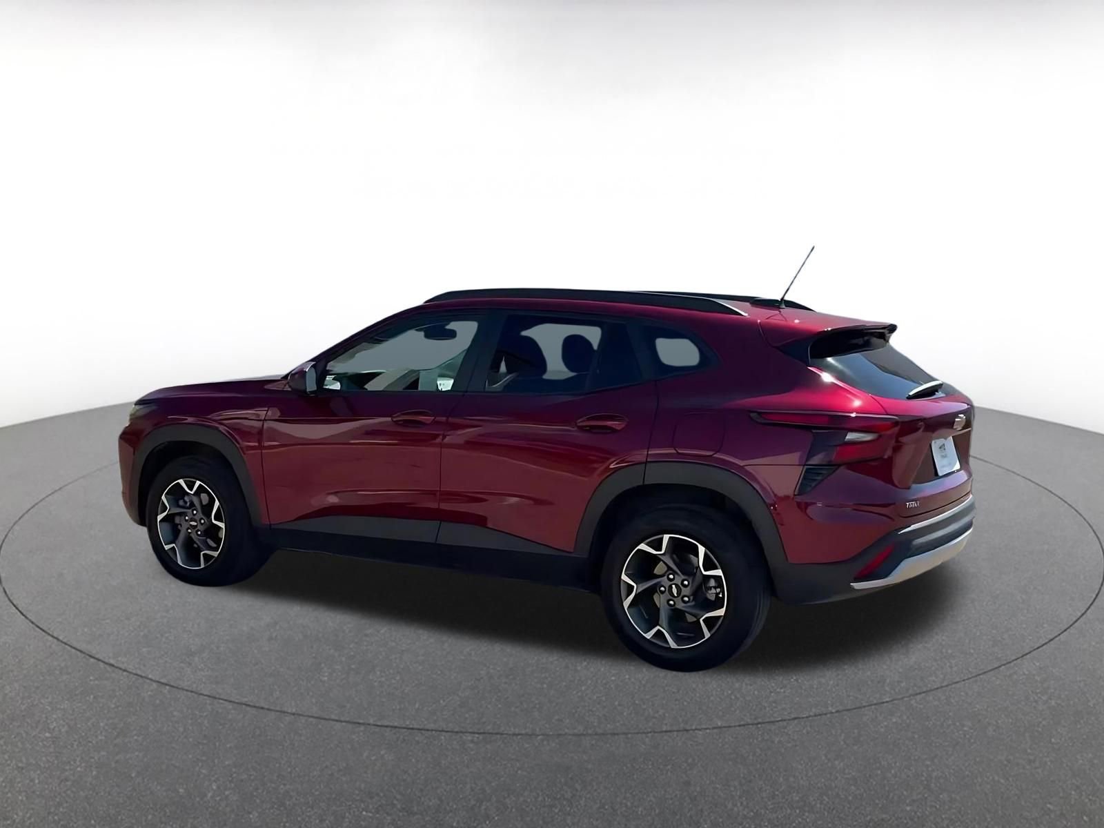 Used 2025 Chevrolet Trax LT image 10