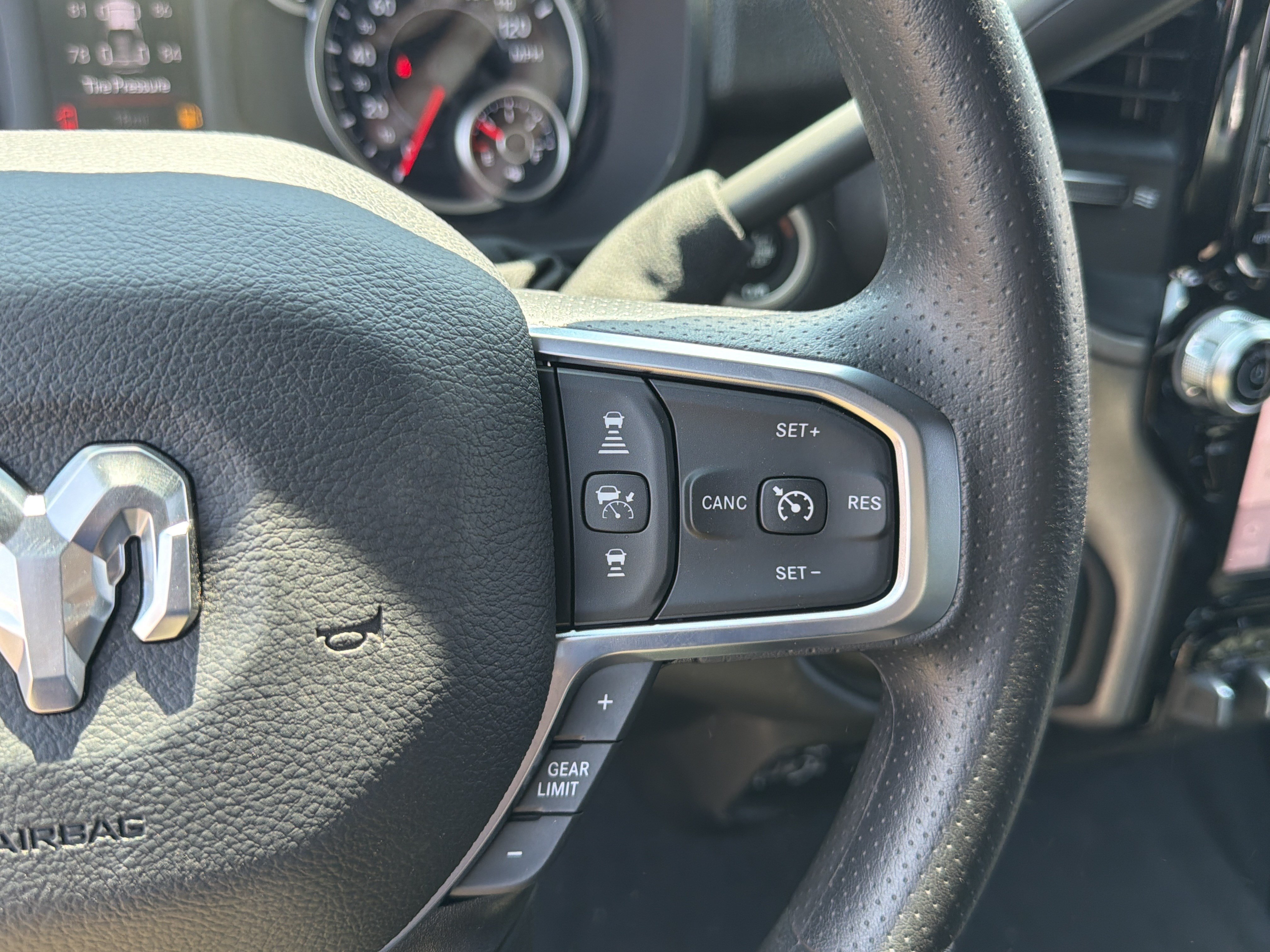 New 2026 RAM 2500 Tradesman AWD/4WD image 19