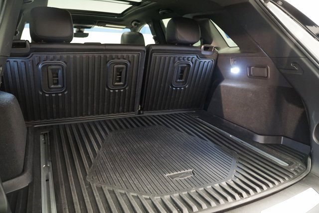 Certified 2022 Cadillac XT5 Premium Luxury w/ Technology Package image 2