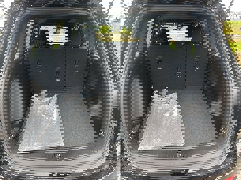 New 2025 Jeep Grand Cherokee Laredo X image 13