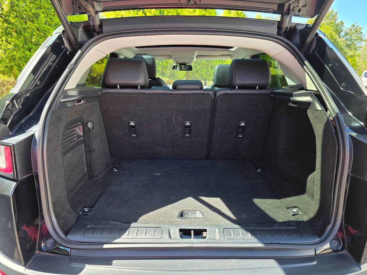 Used 2018 Land Rover Range Rover Evoque SE Premium AWD/4WD image 40