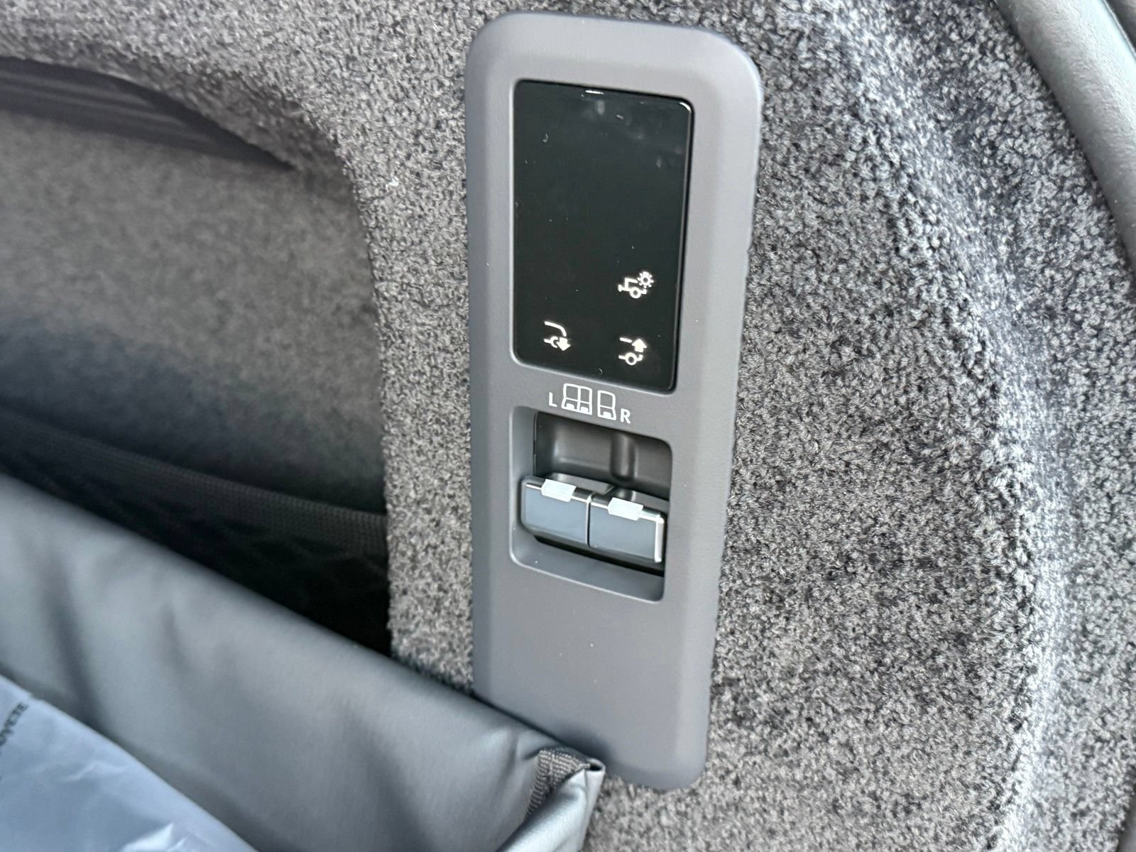 New 2026 Land Rover Range Rover SE AWD/4WD image 49