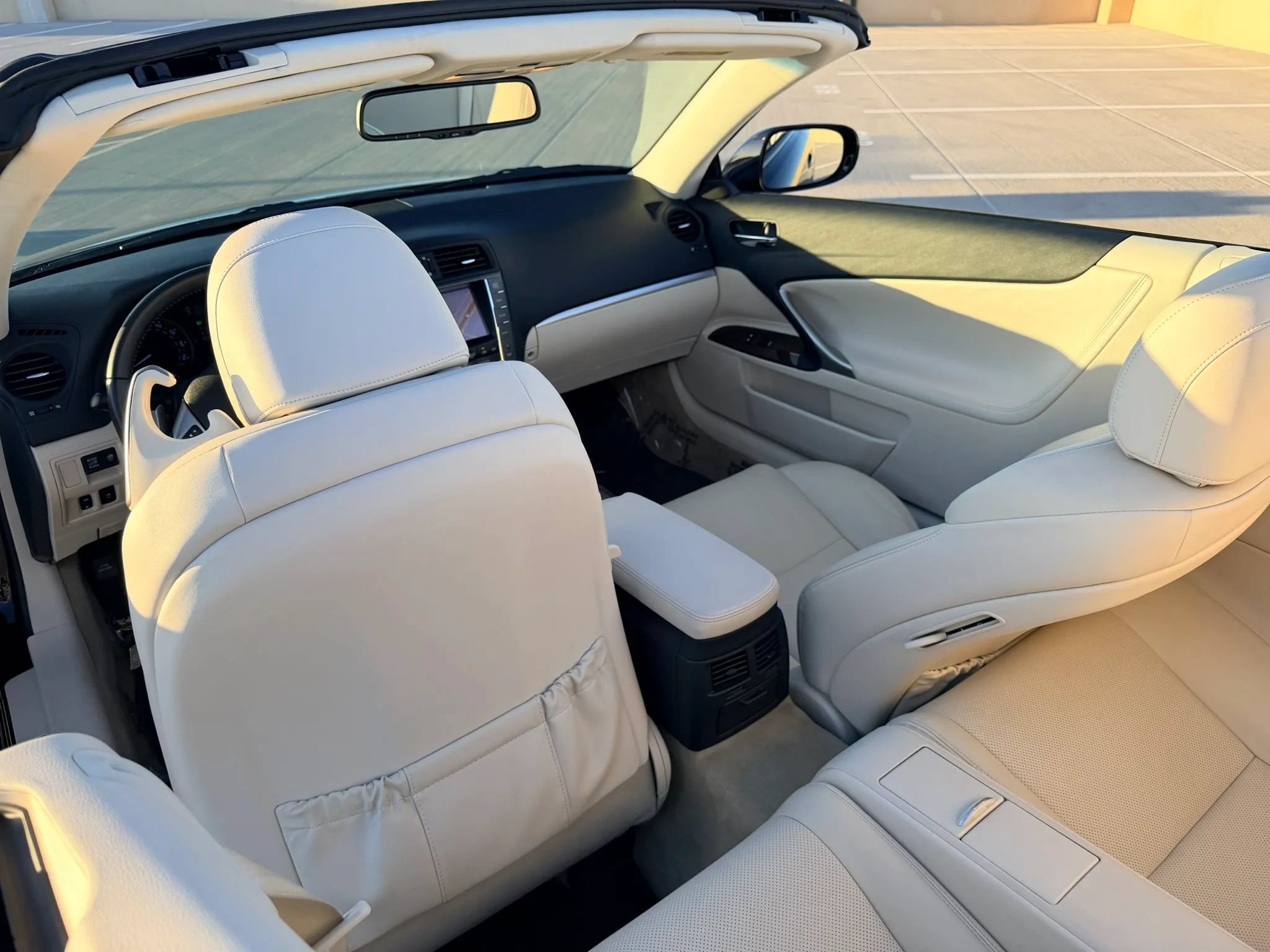 Used 2013 Lexus IS 250C RWD image 18