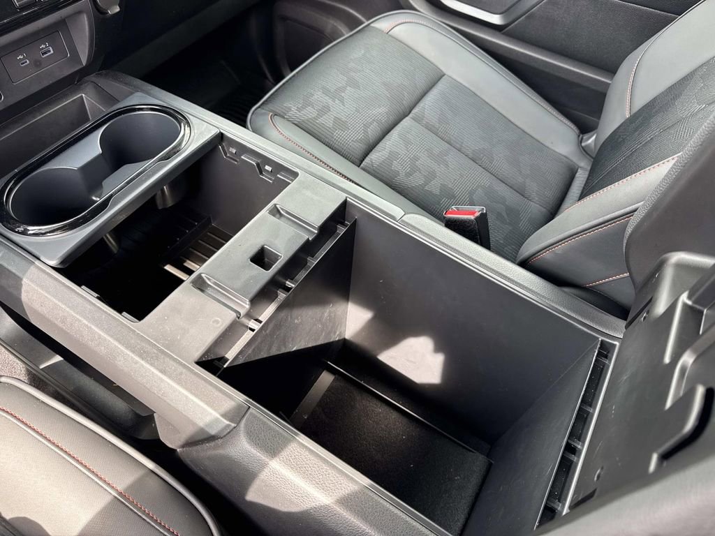 Used 2023 Nissan Titan PRO-4X image 48