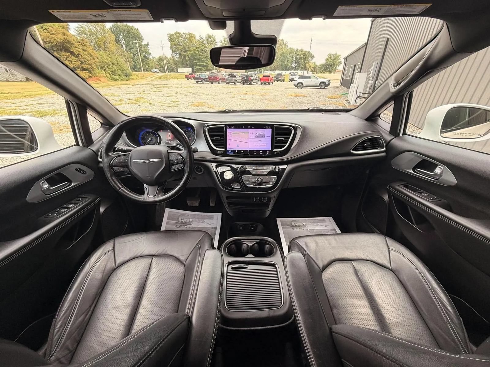 Used 2021 Chrysler Pacifica Touring-L w/ Premium & Safety Sphere Group FWD image 12