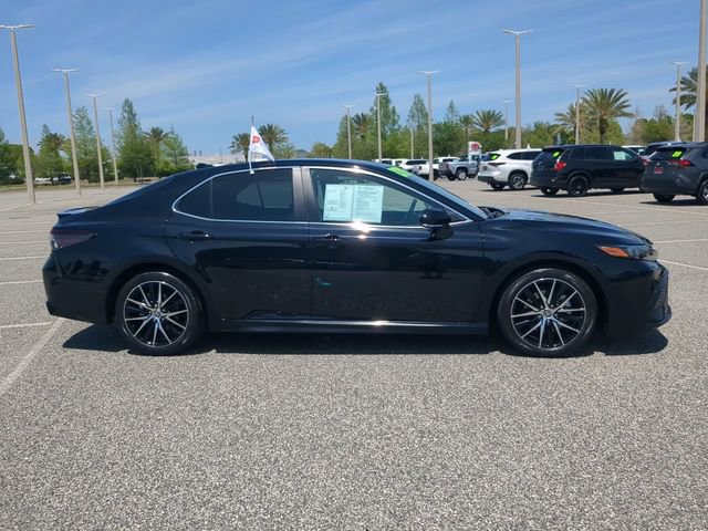 Certified 2023 Toyota Camry SE image 3