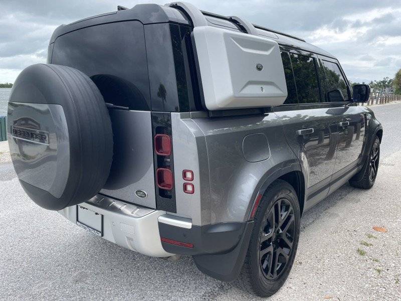 Used 2020 Land Rover Defender 110 SE AWD/4WD image 6