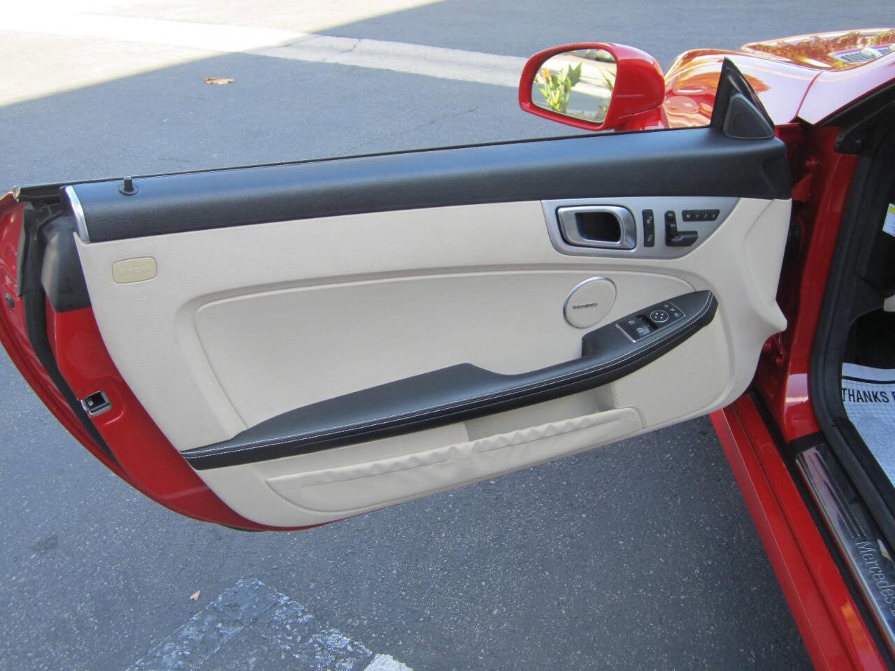 Used 2014 Mercedes-Benz SLK 250 image 25