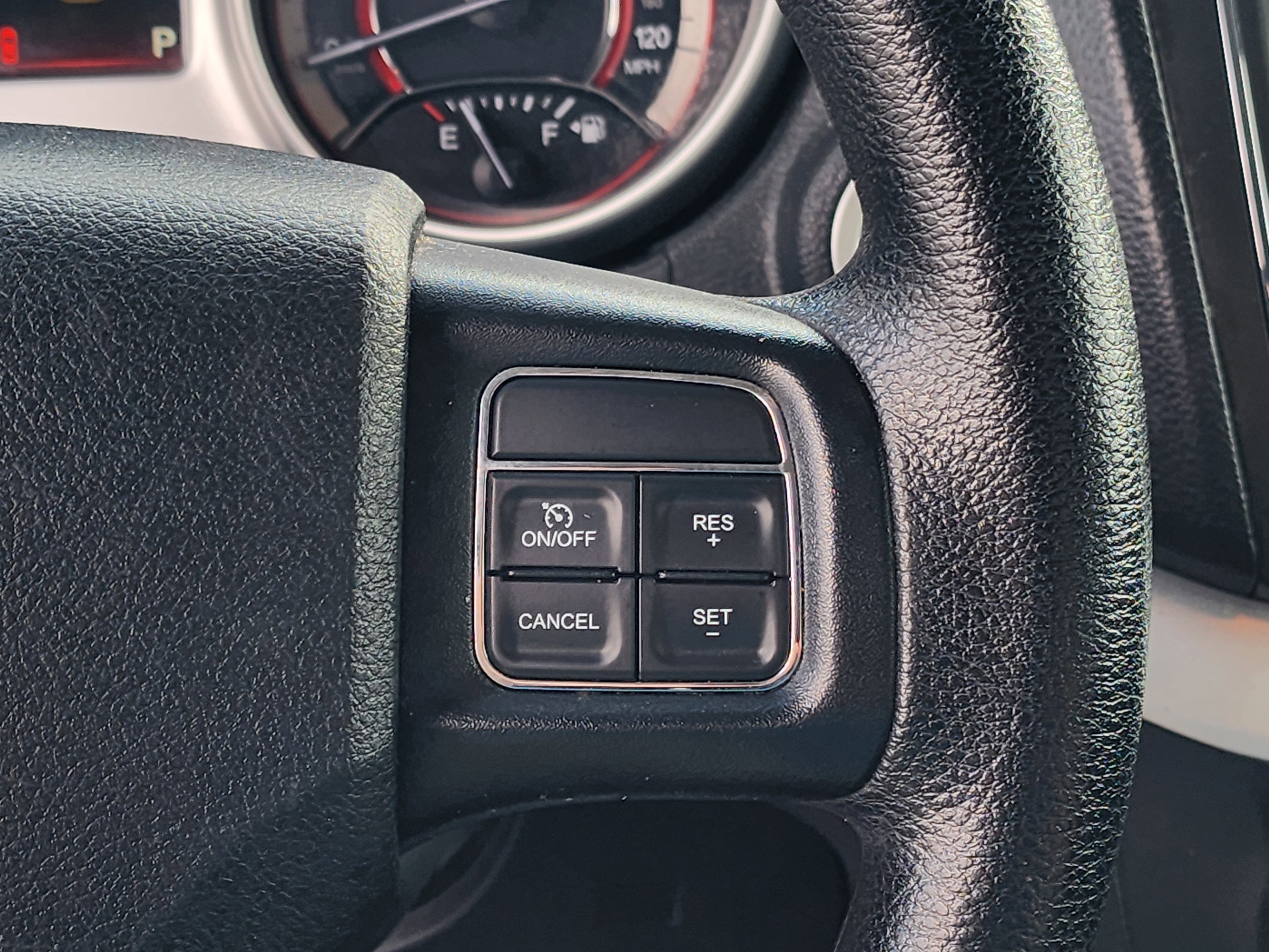 Used 2018 Dodge Journey SE image 24