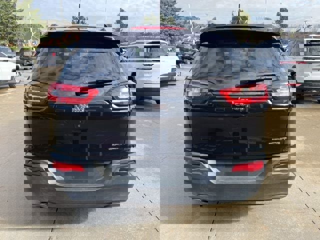 Certified 2016 Jeep Cherokee Sport image 5