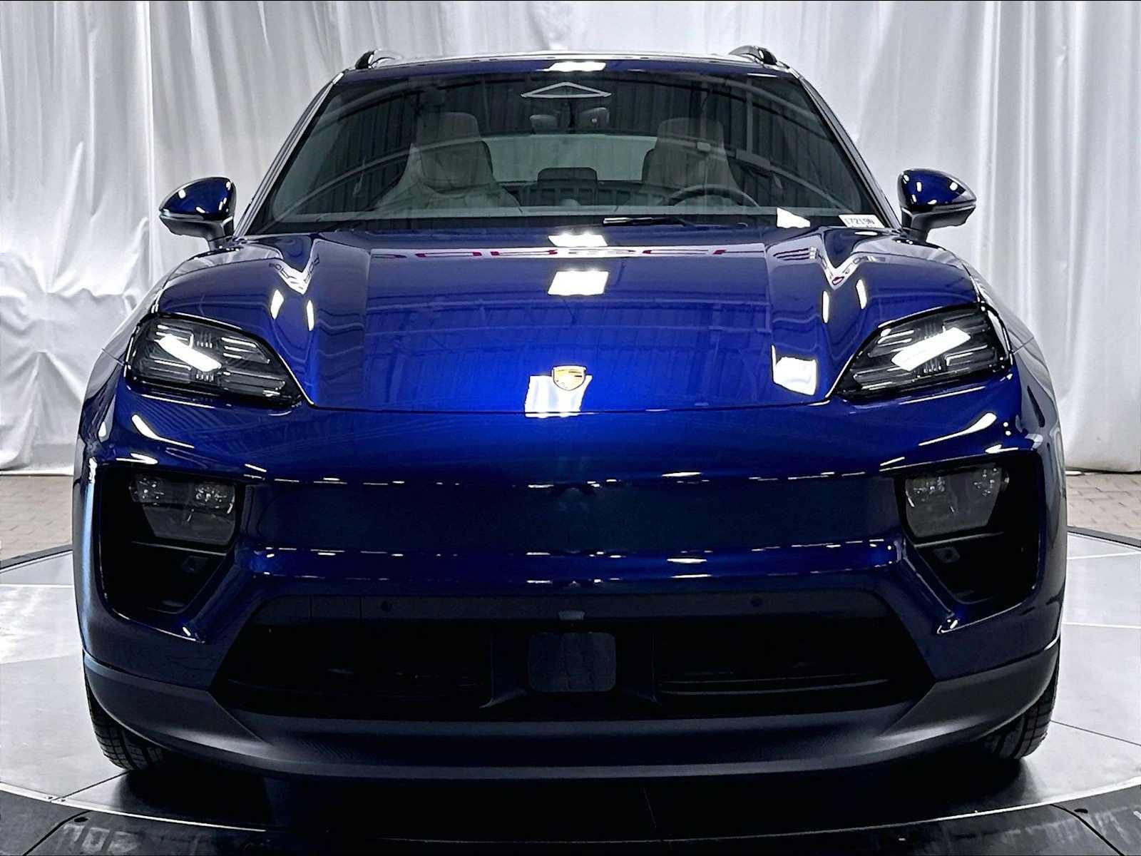 New 2026 Porsche Macan 4 Electric AWD/4WD image 10