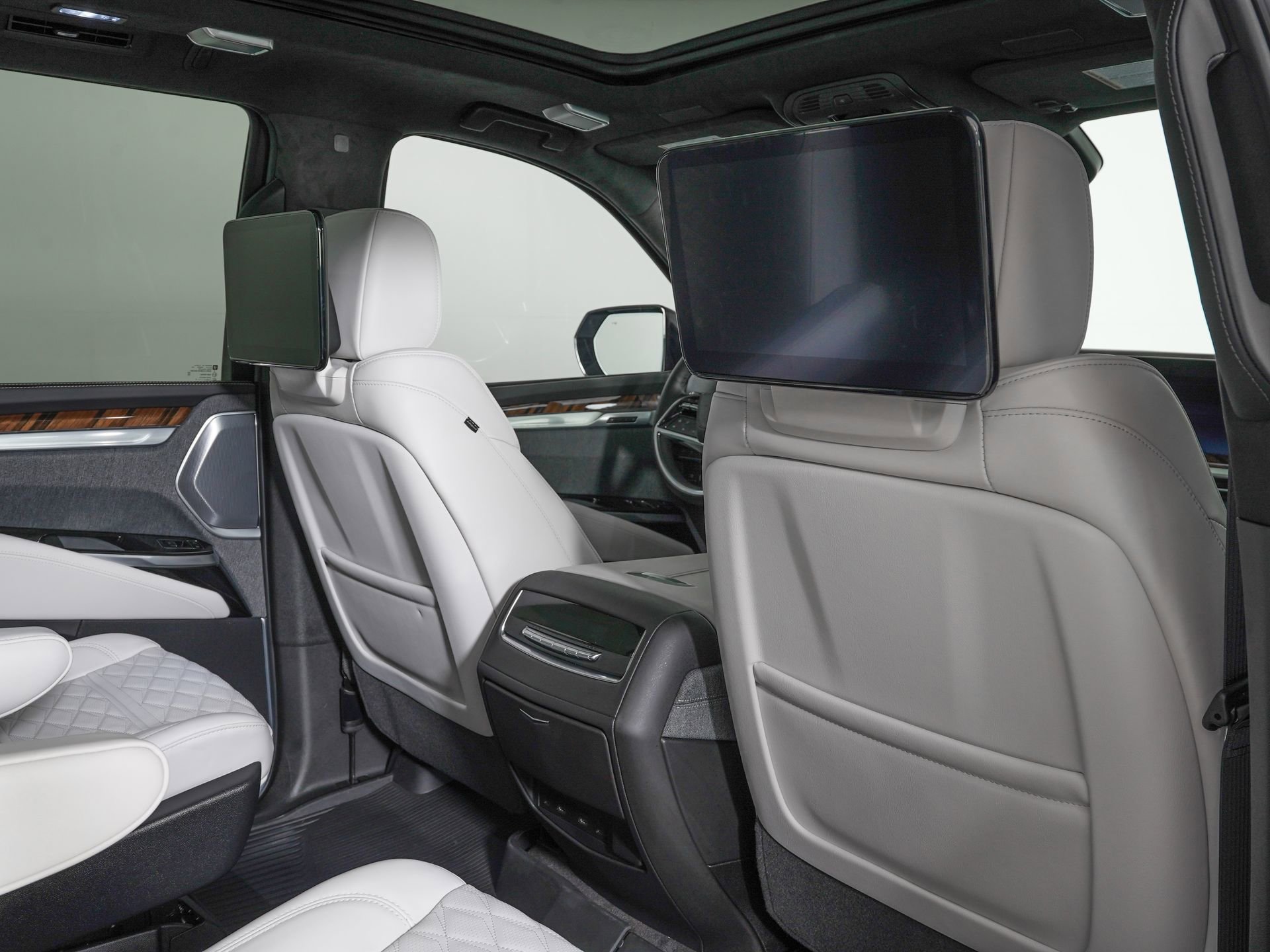 Used 2026 Cadillac Escalade Platinum Sport w/ LPO, Floor Liner Package image 12