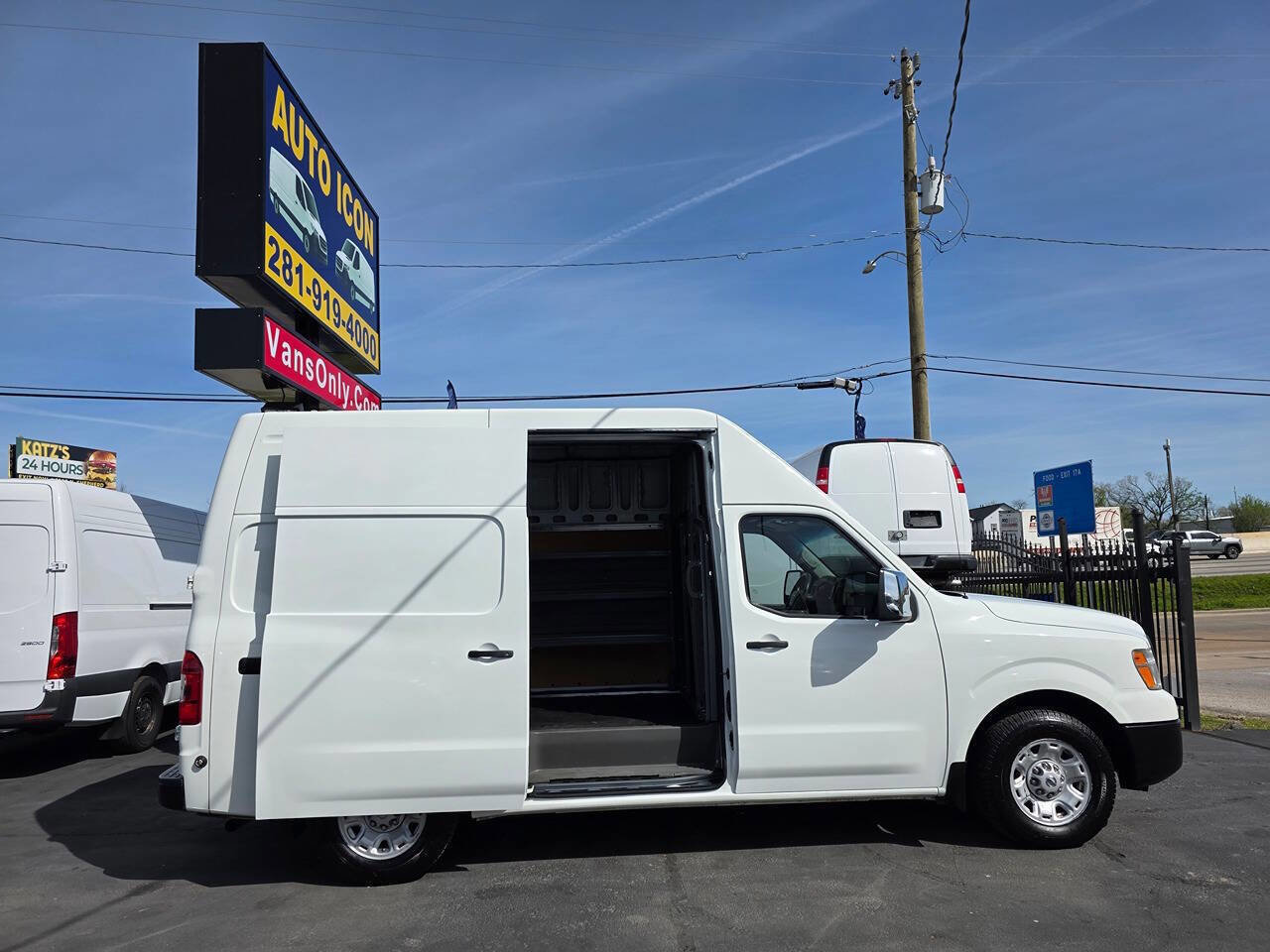 Used 2021 Nissan NV 2500 SV RWD image 5