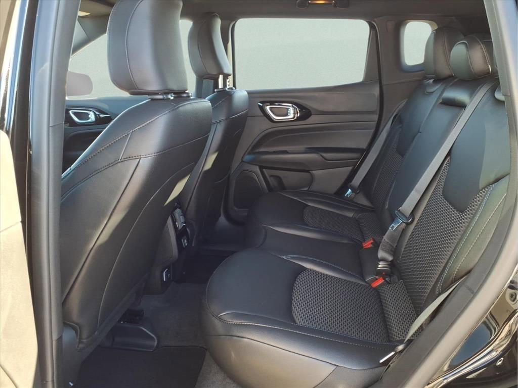 New 2026 Jeep Compass Latitude image 10