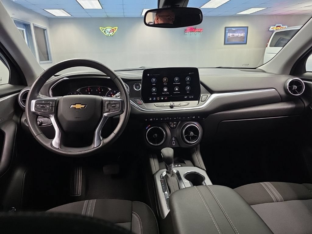 Certified 2024 Chevrolet Blazer LT w/ Convenience Package FWD image 19
