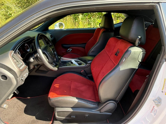 Used 2022 Dodge Challenger R/T Scat Pack w/ Shaker Package image 11