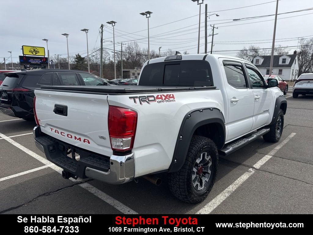 Used 2017 Toyota Tacoma TRD Off-Road image 7