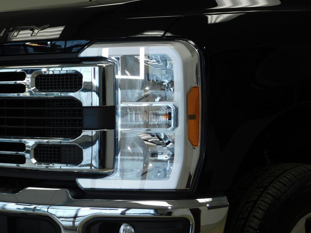 Used 2023 Ford F250 XLT image 17