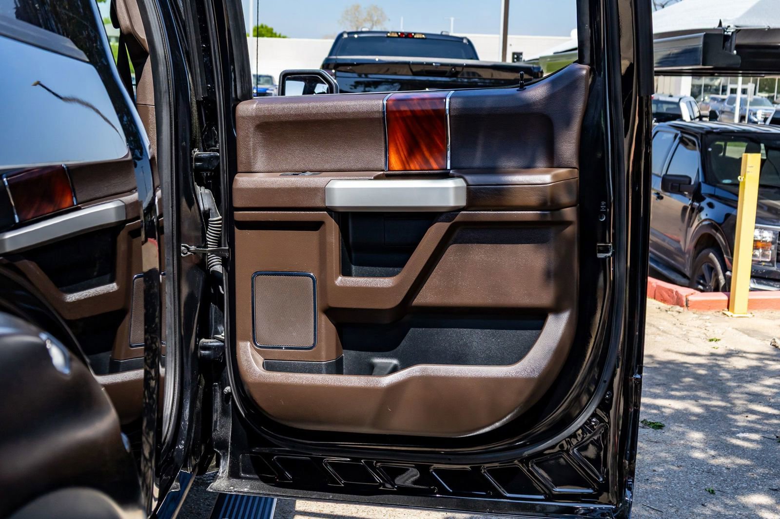 Used 2020 Ford F150 King Ranch w/ Equipment Group 601A Luxury AWD/4WD image 35