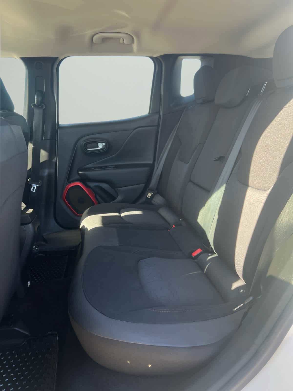 Used 2018 Jeep Renegade Trailhawk w/ UConnect 8.4 Nav Group image 12