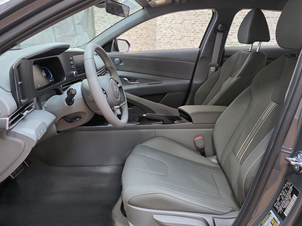New 2026 Hyundai Elantra Sport FWD image 22