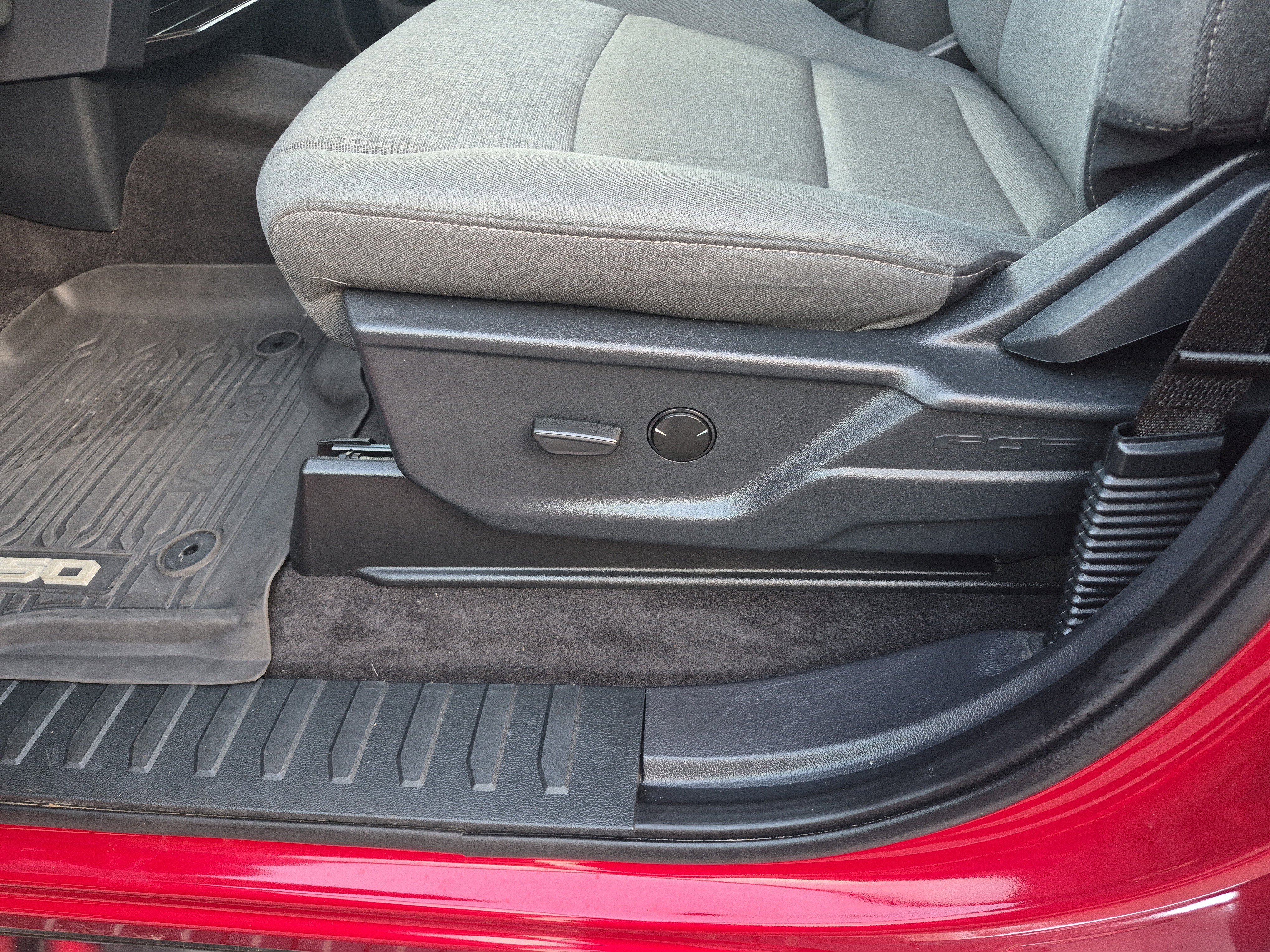 Certified 2025 Ford F150 XLT w/ Equipment Group 301A Standard RWD image 14