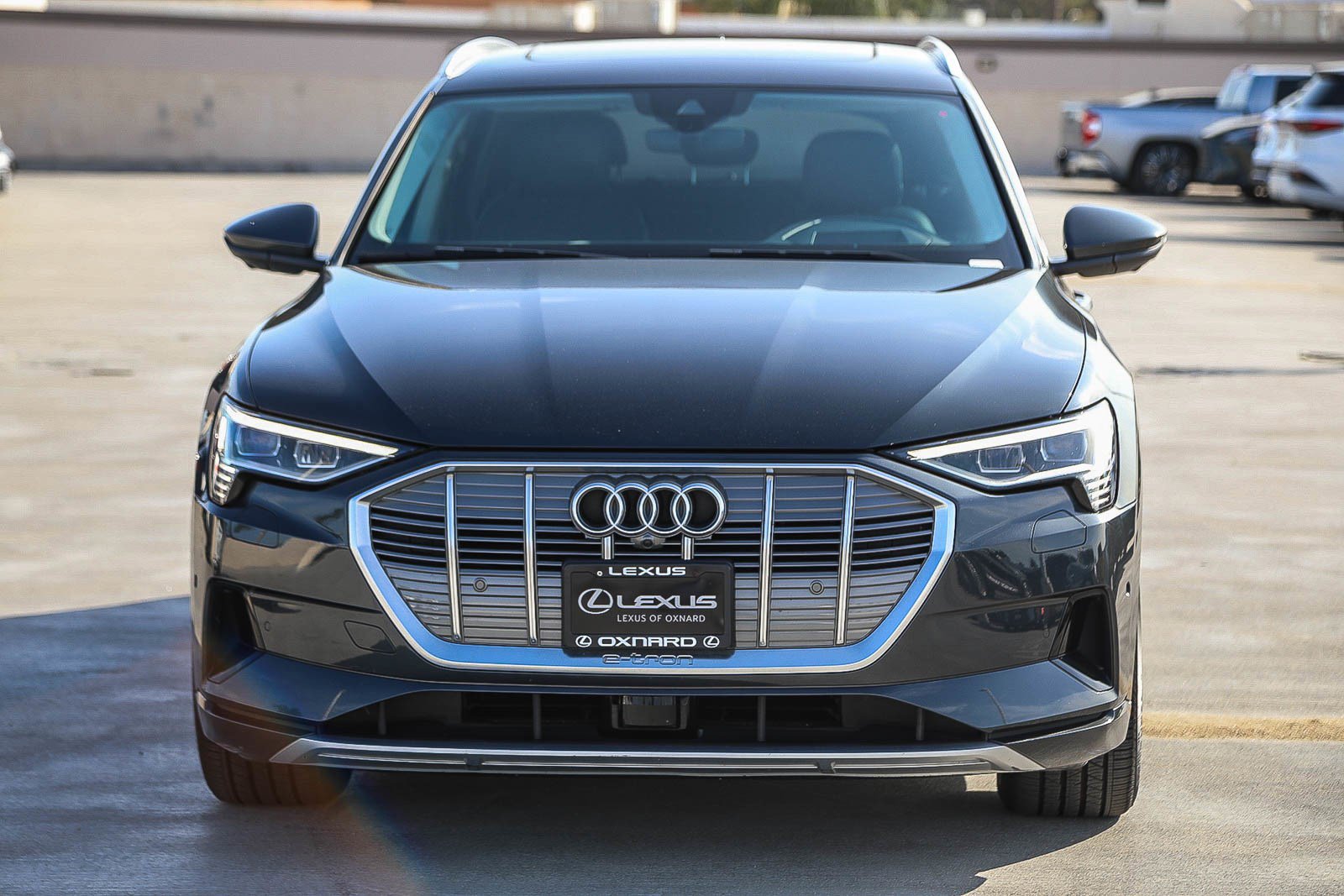 Used 2019 Audi e-tron Prestige w/ Prestige Package AWD/4WD image 2